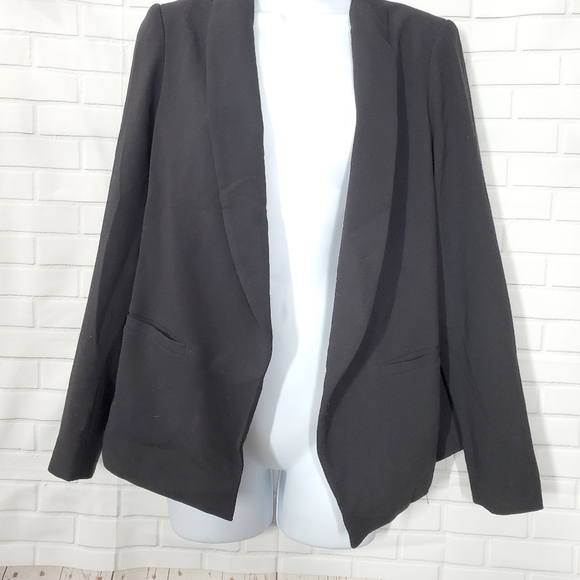 Lila Rose Black Open Blazer Jacket - Picture 2 of 7